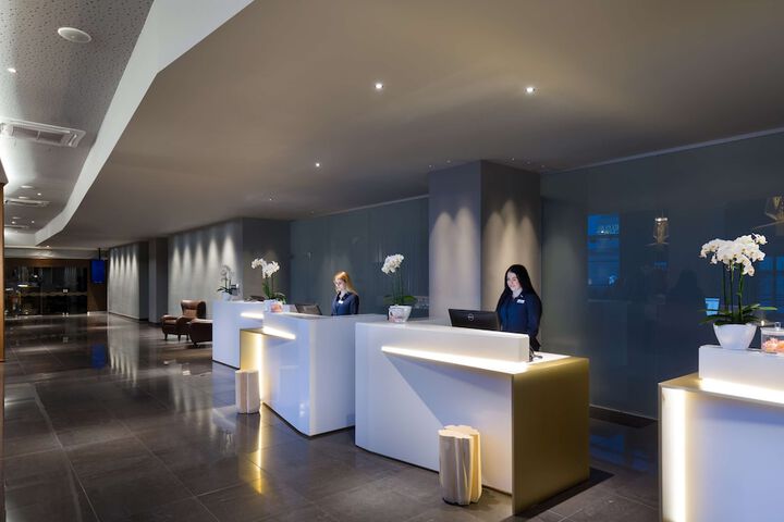 Hotel Interior 9 of 165