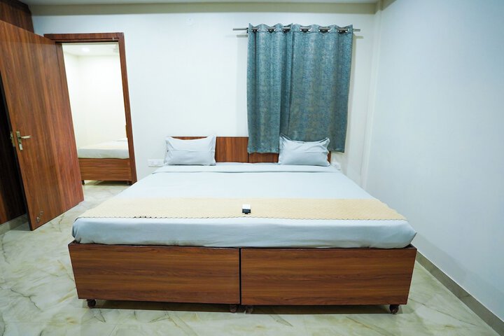 Room 47 of 77