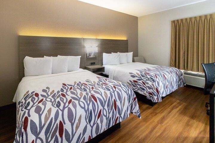 Deluxe 2 Queen Beds (7 of 7)