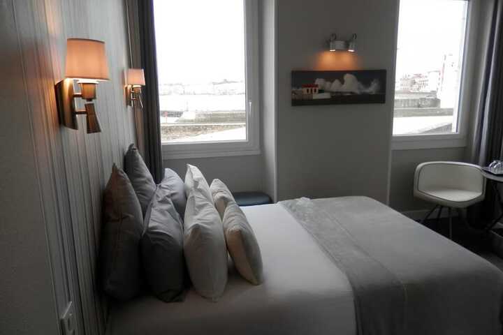 Room 50 of 91