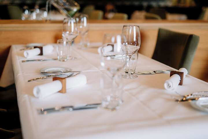 Dining 52 of 98