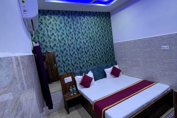 Room 21 of 31