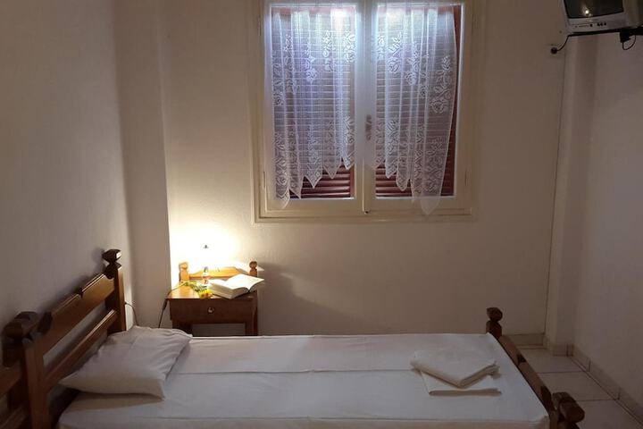 Room 16 of 64