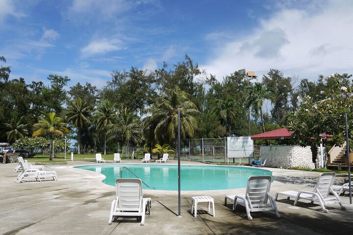 Hotel Pool
