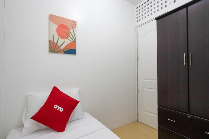 Room 13 of 38