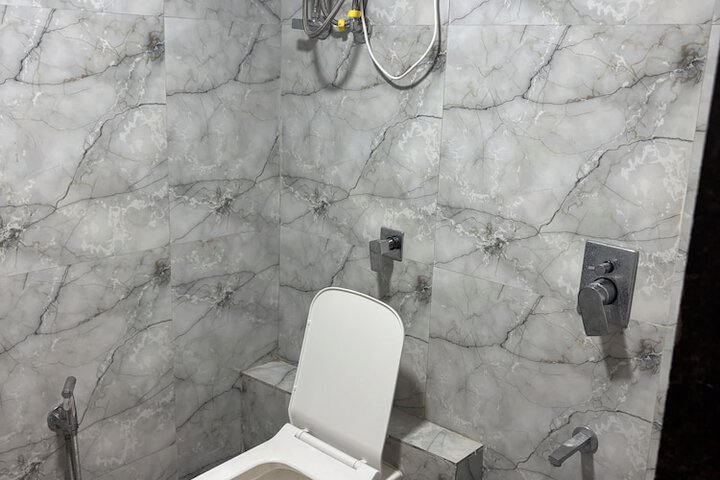 Room 17 of 26