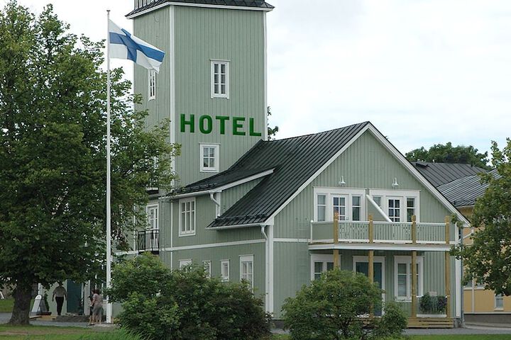 Exterior of Hotel Alma