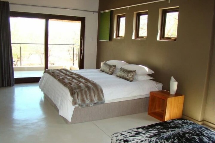 Room 6 of 26