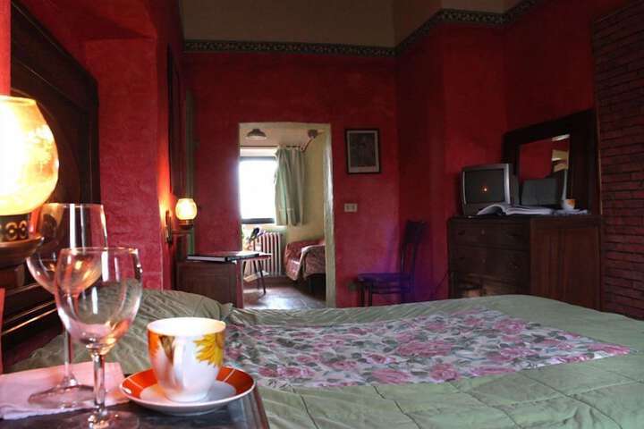 Room 9 of 69