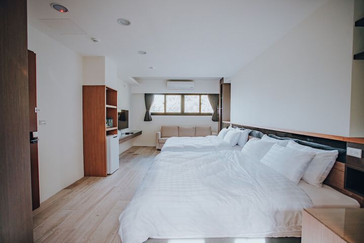 Room 13 of 43