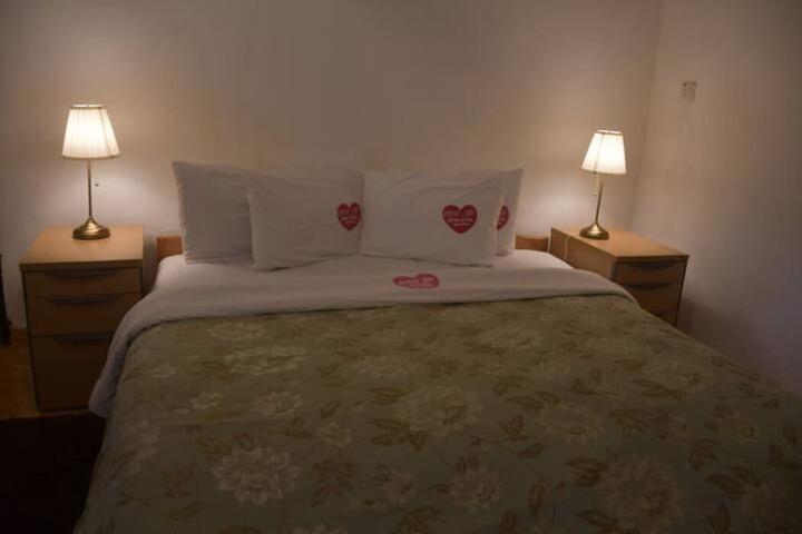 Room 8 of 31
