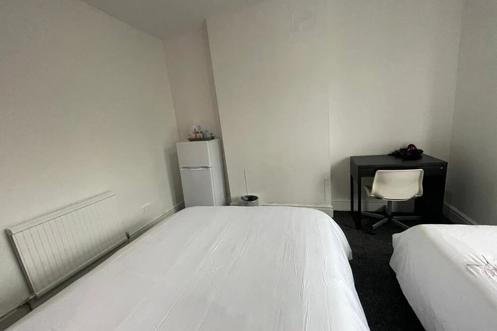 Room 12 of 15
