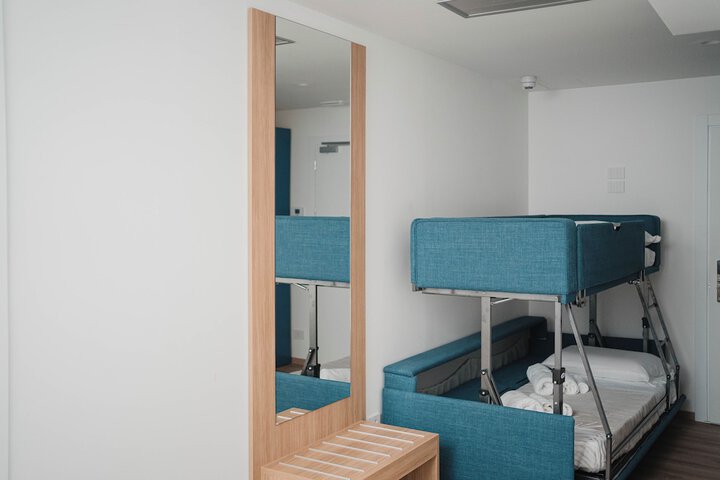 Room 65 of 122