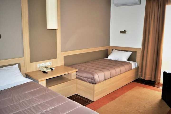 Room 22 of 66