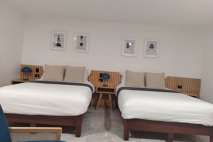 Room 11 of 22