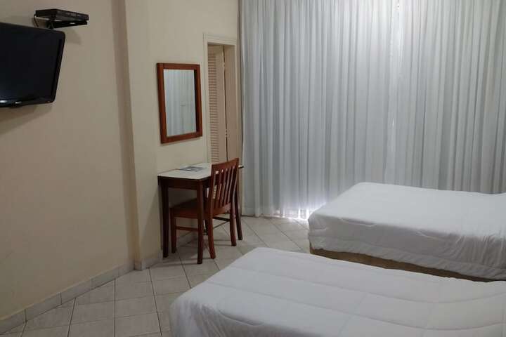 Room 11 of 24