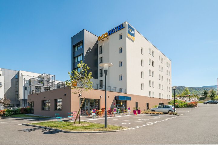 Hotel 33 of 36