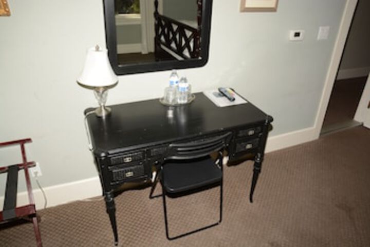 Room 25 of 252