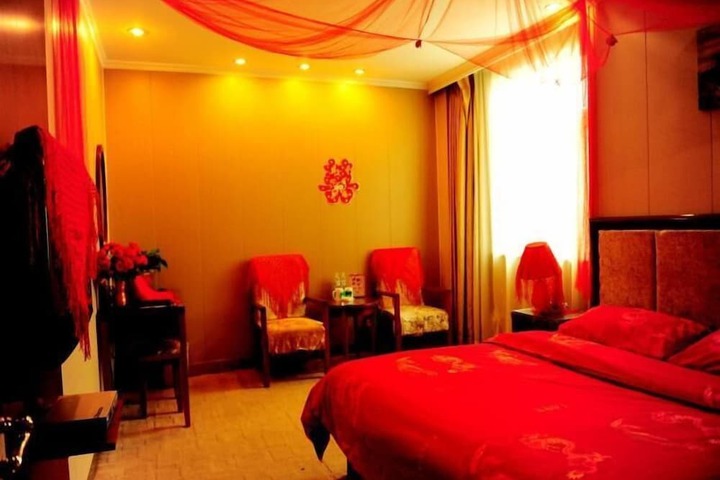 Room 16 of 52