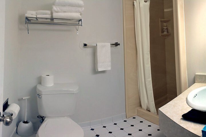 Room 28 of 42