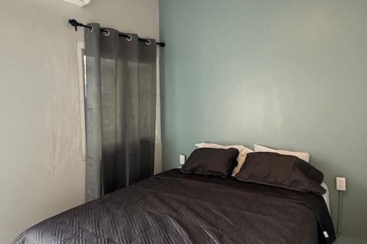 Room 5 of 7