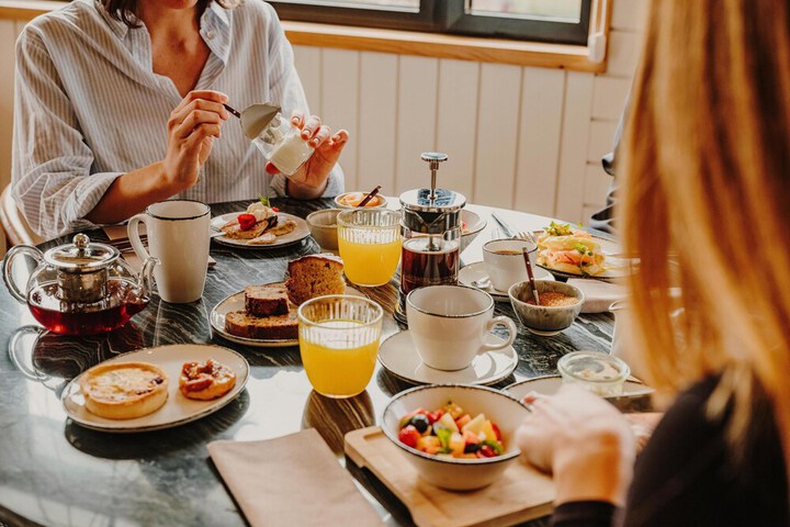 Breakfast/Coffee Service 70 of 128