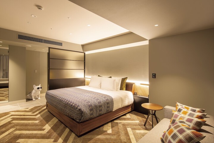 Room 15 of 64