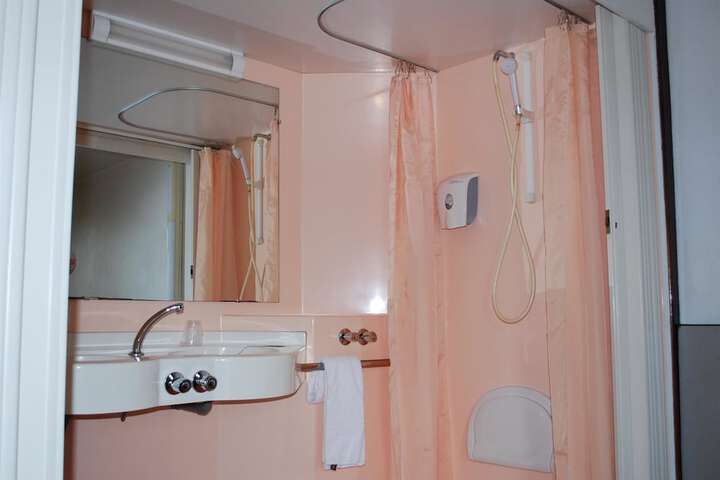 Room 19 of 36