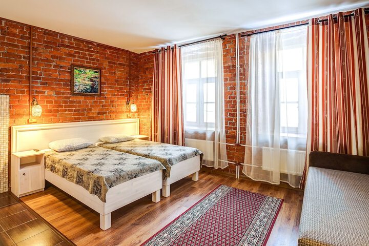 Room 15 of 63