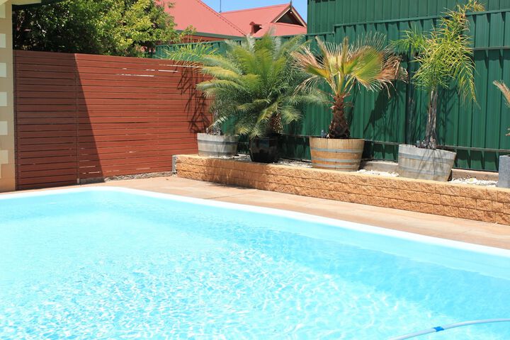 Pool 39 of 50