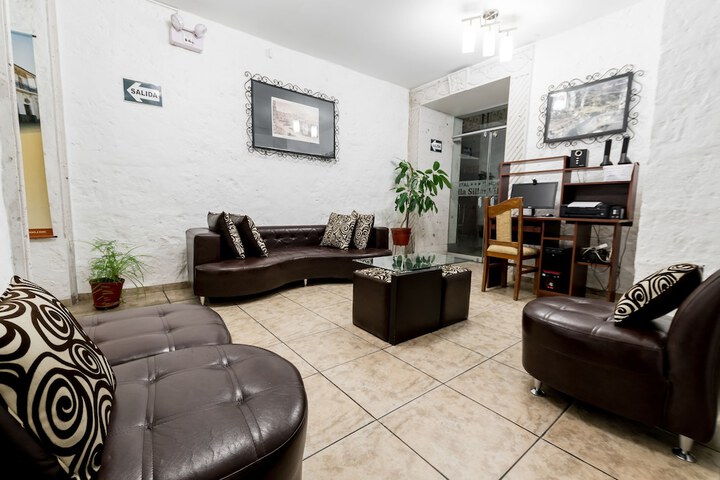 Guest Lobby