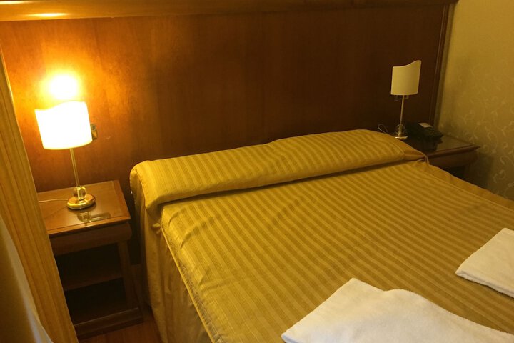 Room 19 of 48