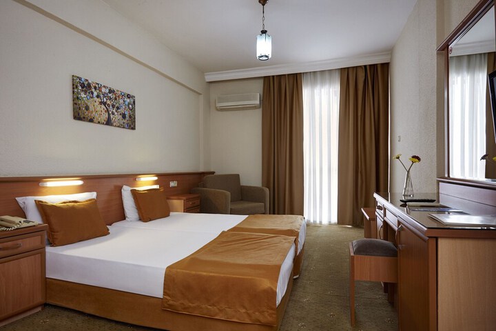 Room 13 of 111
