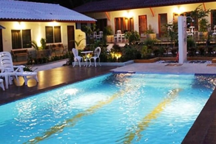 Pool 38 of 62