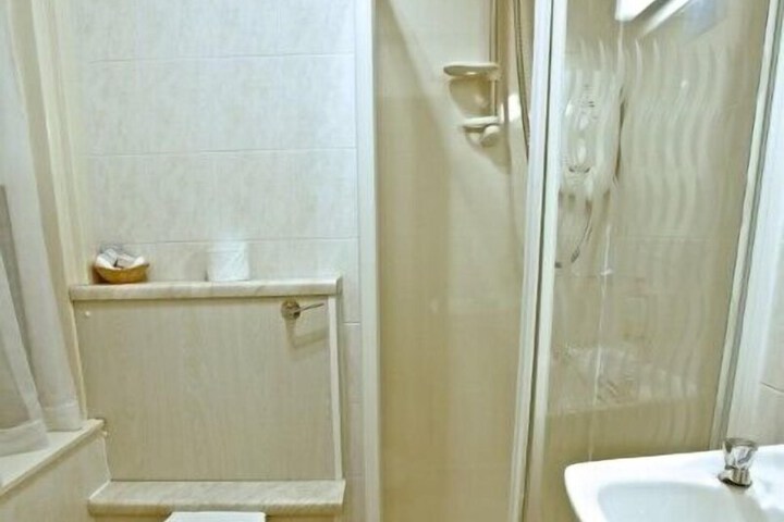 Room 9 of 22