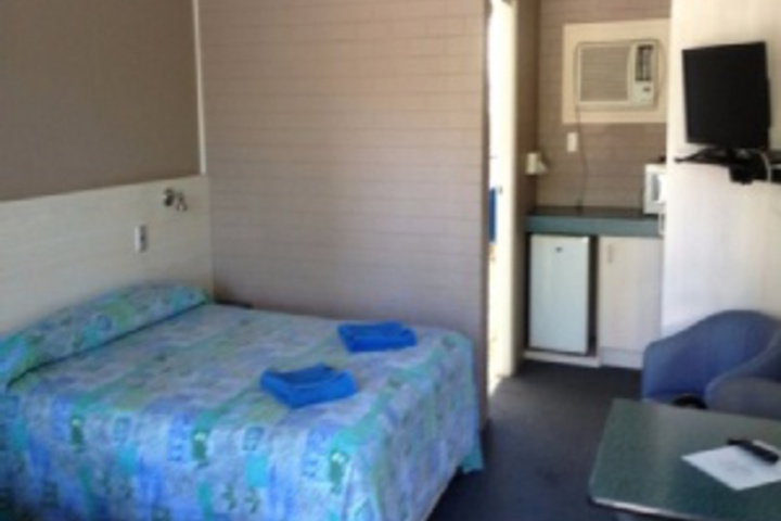 Room 9 of 144