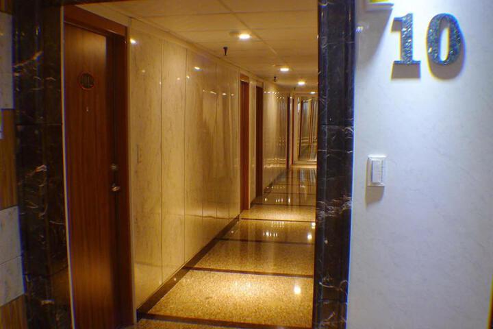Hotel Entry