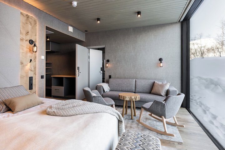 Room 17 of 65