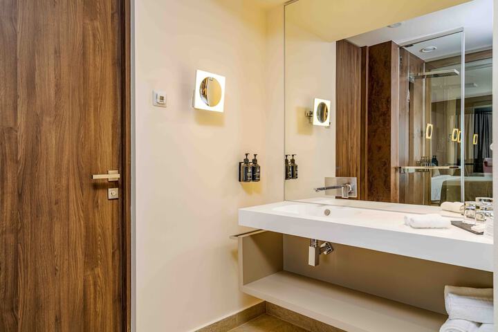 Clean Restrooms