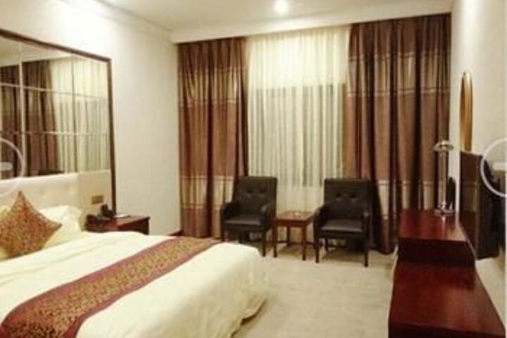 Room 21 of 33