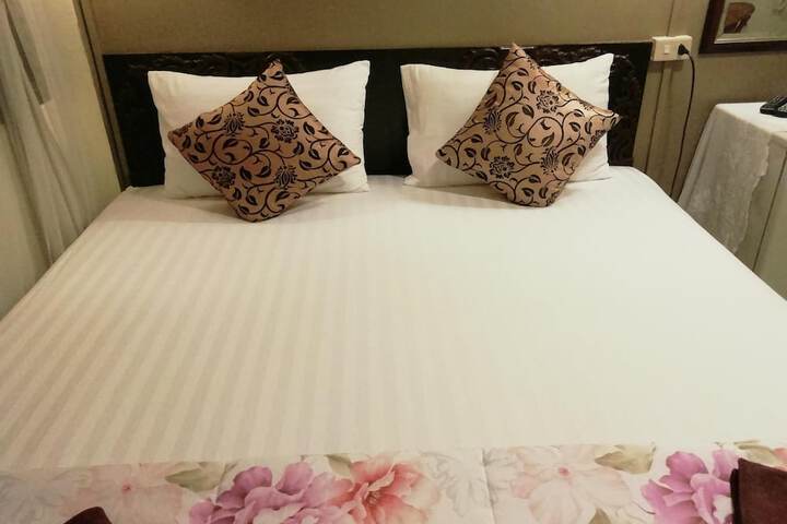 Room 20 of 42