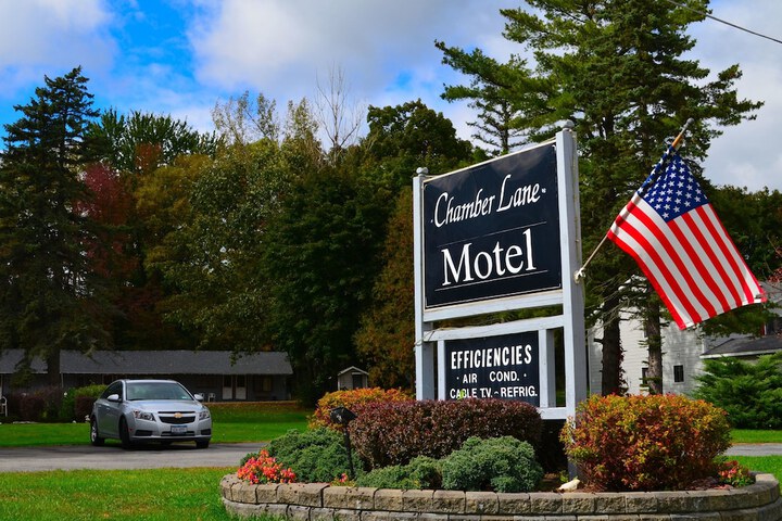 Chamber Lane Motel