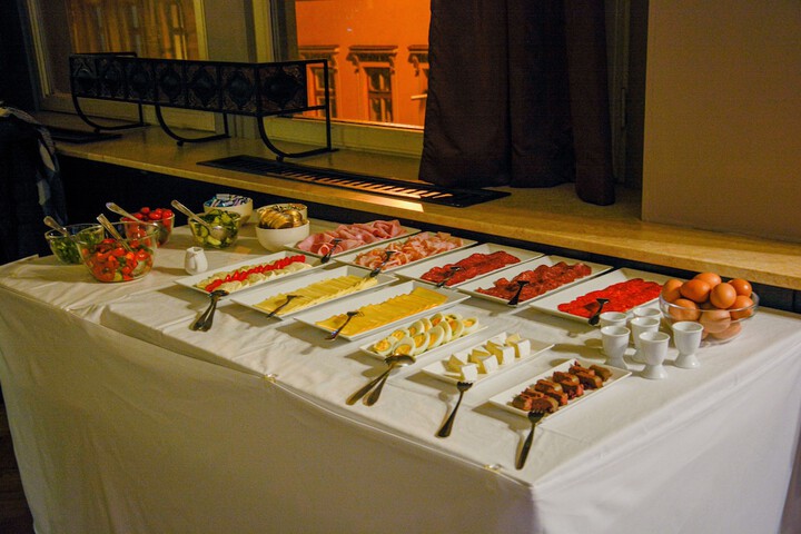 Breakfast/Coffee Service 38 of 44