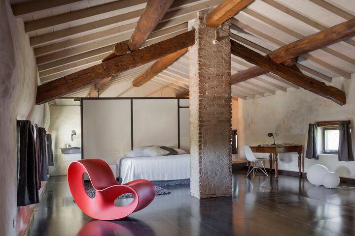 Room 2 of 47
