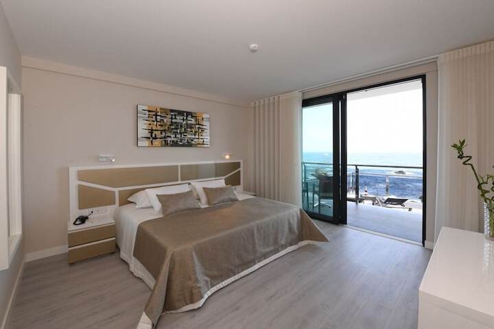 Room 7 of 27