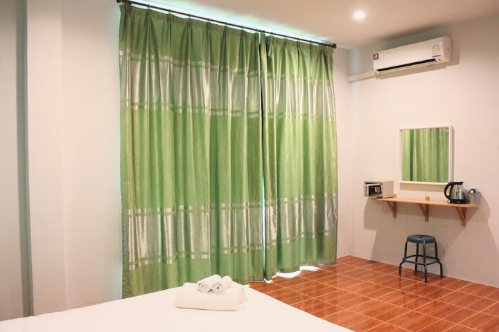 Room 25 of 112