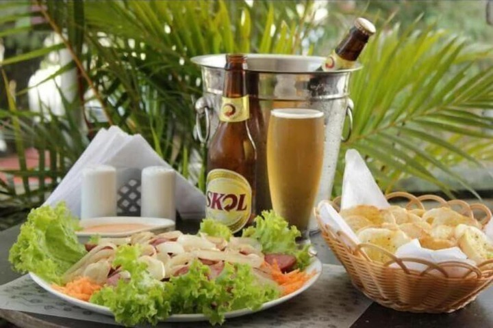 Dining Photos