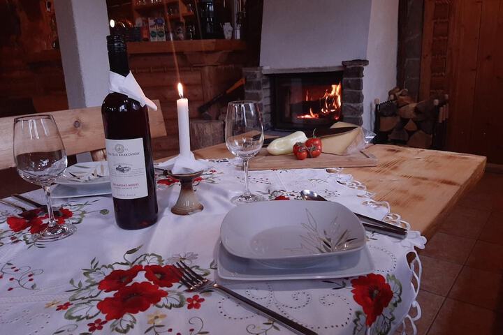 Dining 25 of 56