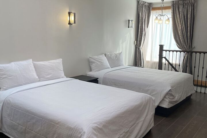 Room 7 of 36
