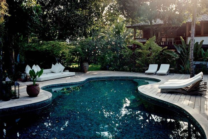 Pool 121 of 196